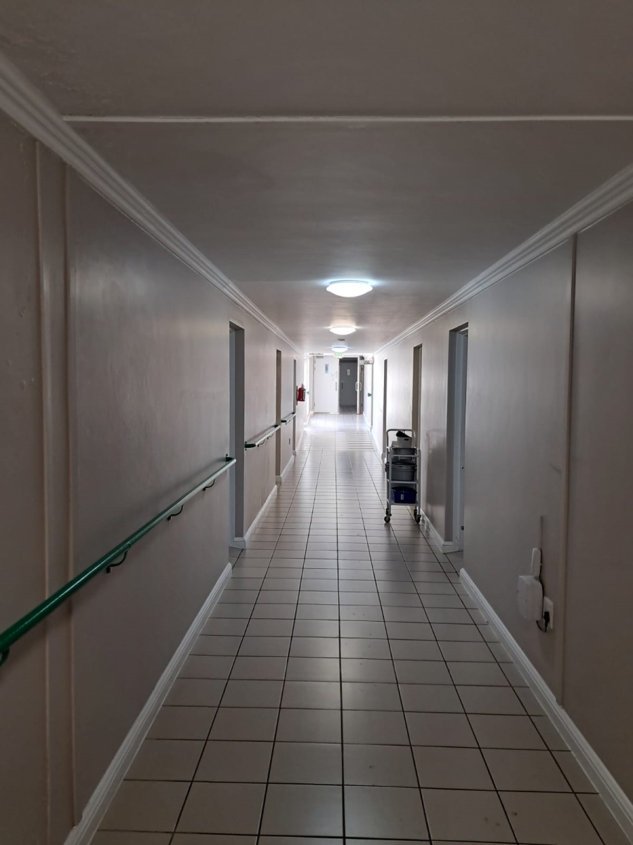 1 Bedroom Property for Sale in Stilbaai Wes Western Cape